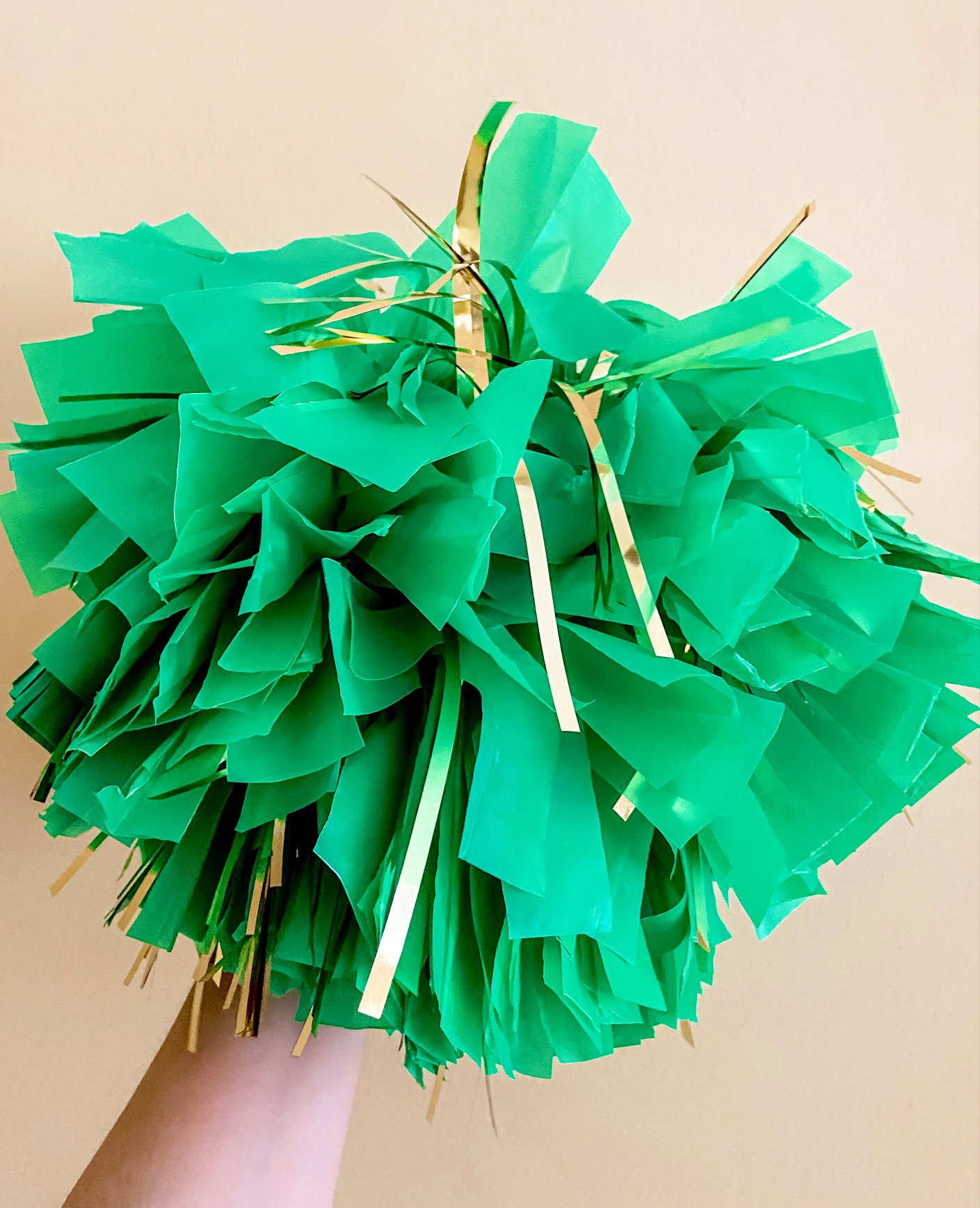 DIY Cheerleader Pom Poms - Super Easy And Fun